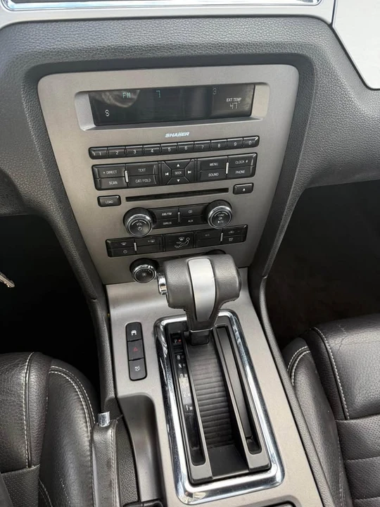 2011 Ford S197 Mustang - Image 11 of 14