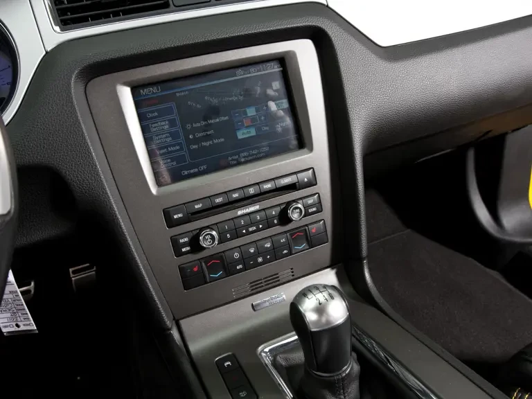 2011 Ford S197 Mustang - Image 19 of 27