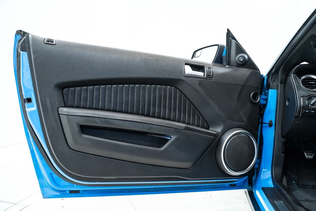 2011 Ford S197 Mustang - Image 20 of 31