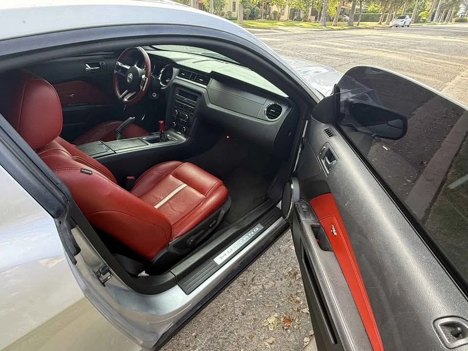 2011 Ford S197 Mustang GT - Image 8 of 10