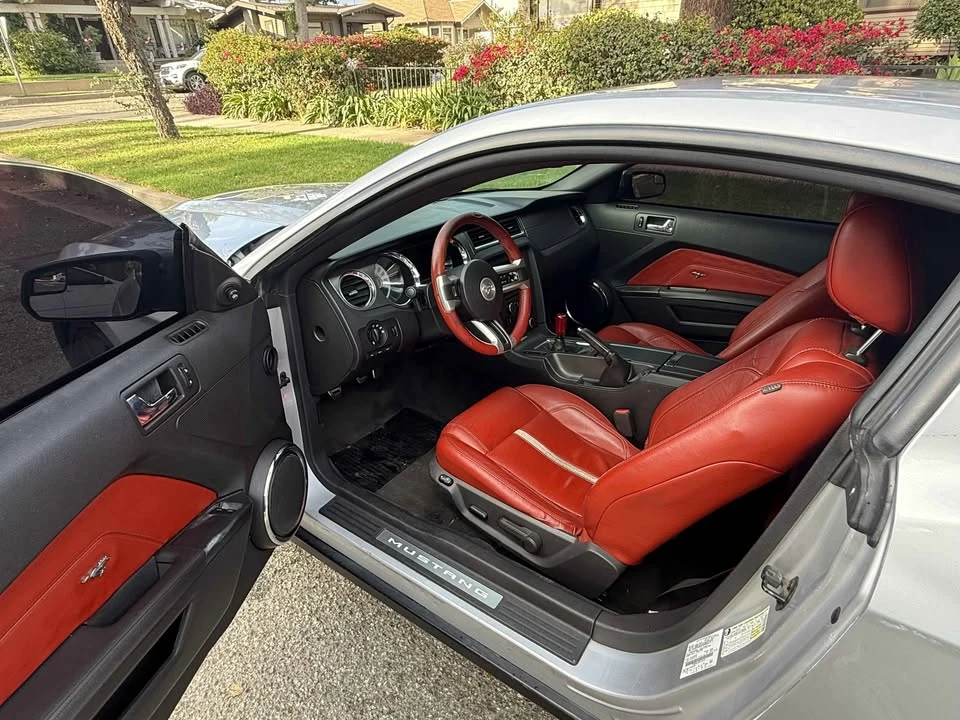 2011 Ford S197 Mustang GT - Image 7 of 10