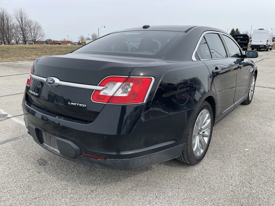 2011 Ford Taurus 5th Gen - Image 8 of 21