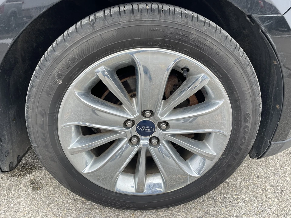 2011 Ford Taurus 5th Gen - Image 11 of 21