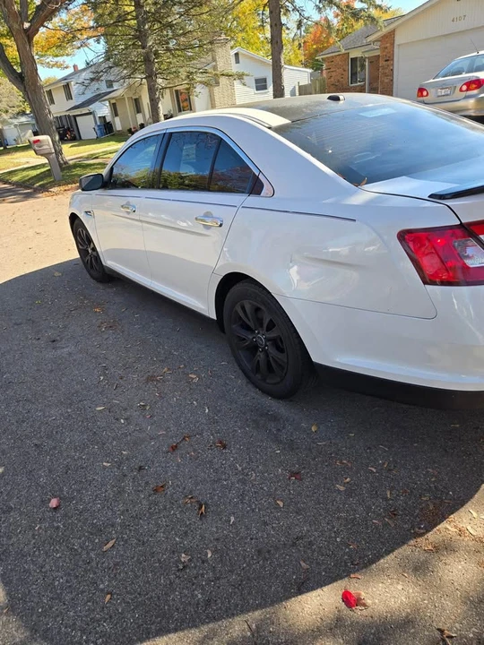 2011 Ford Taurus 6th Gen - Image 2 of 12