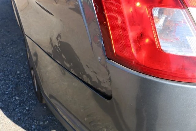 2011 Ford Taurus 6th Gen - Image 13 of 16