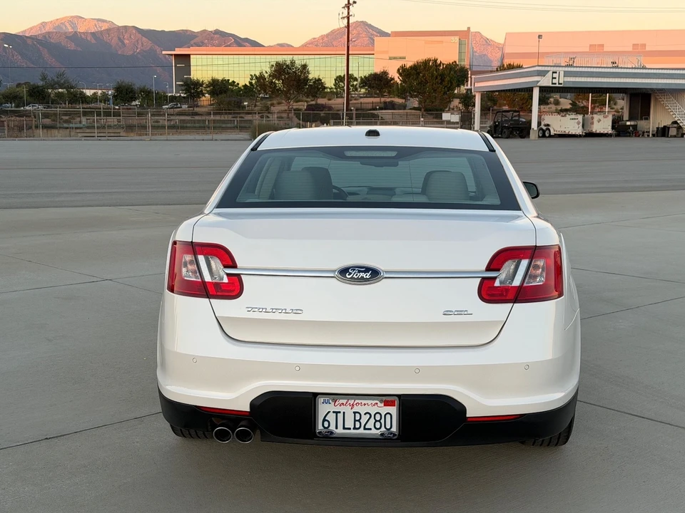 2011 Ford Taurus 5th Gen - Image 8 of 21