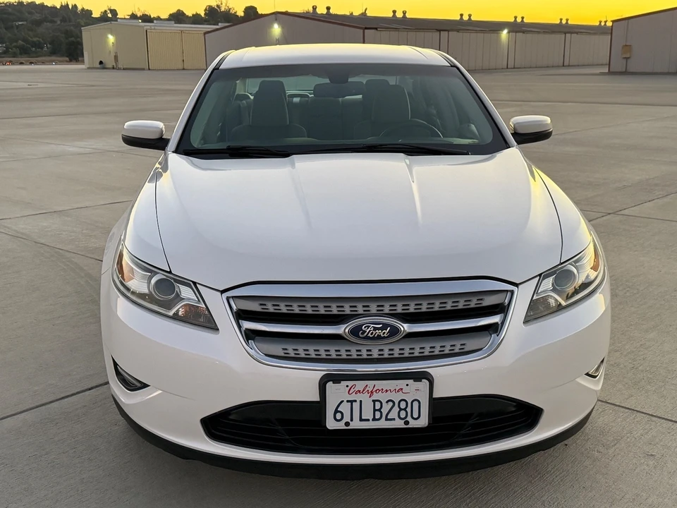 2011 Ford Taurus 5th Gen - Image 13 of 21