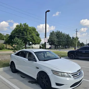 2011 Ford Taurus SEL Sport Utility 4D