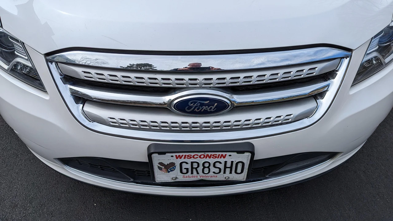 2011 Ford Taurus SHO 6th Gen - Image 19 of 31