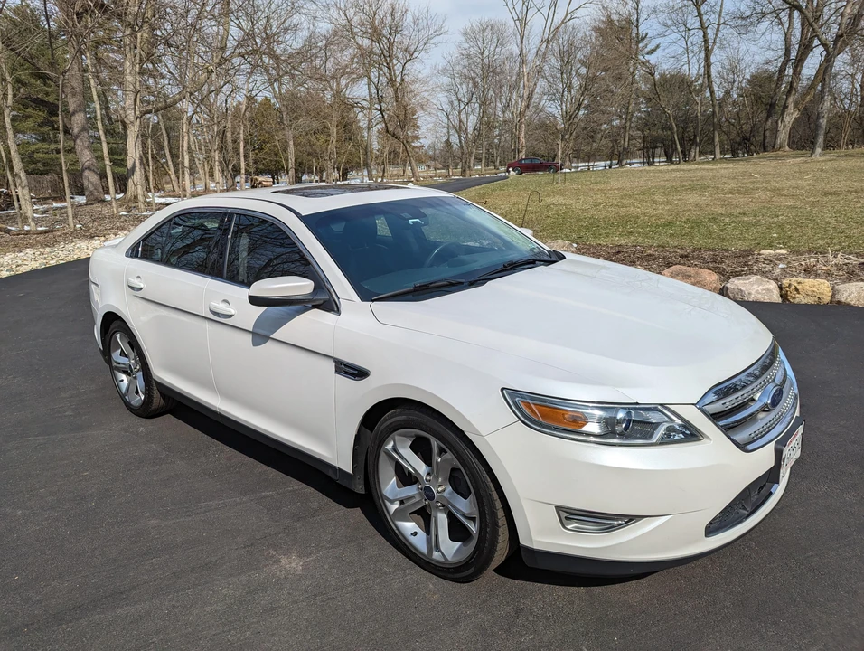 2011 Ford Taurus SHO 6th Gen - Image 15 of 31