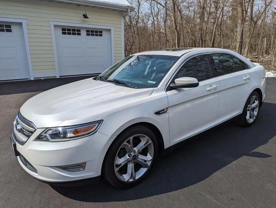 2011 Ford Taurus SHO 6th Gen - Image 9 of 31