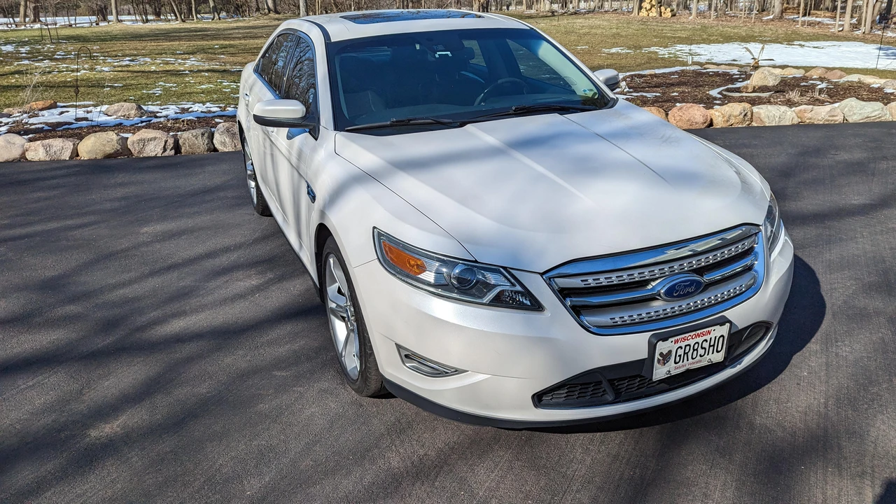 2011 Ford Taurus SHO 6th Gen - Image 17 of 31