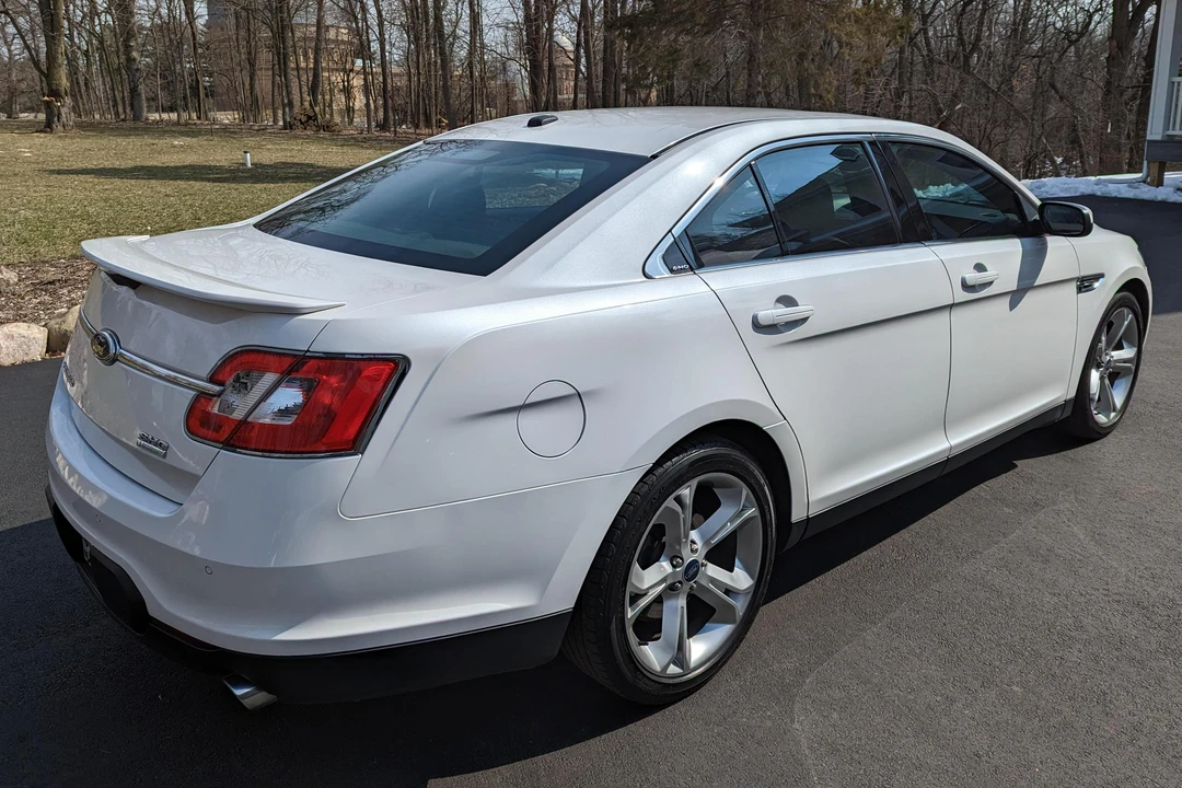 2011 Ford Taurus SHO 6th Gen - Image 4 of 31