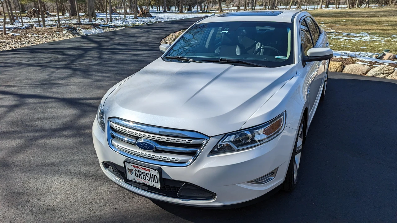 2011 Ford Taurus SHO 6th Gen - Image 7 of 31
