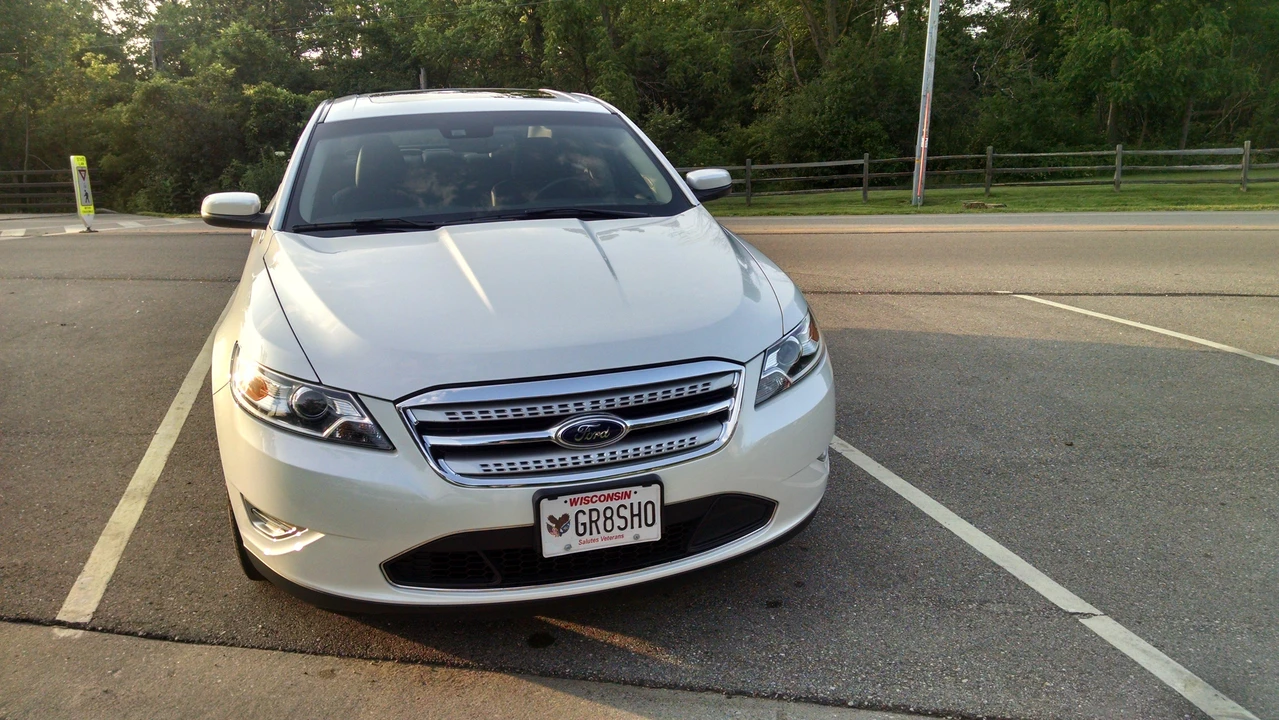 2011 Ford Taurus SHO 6th Gen - Image 18 of 31