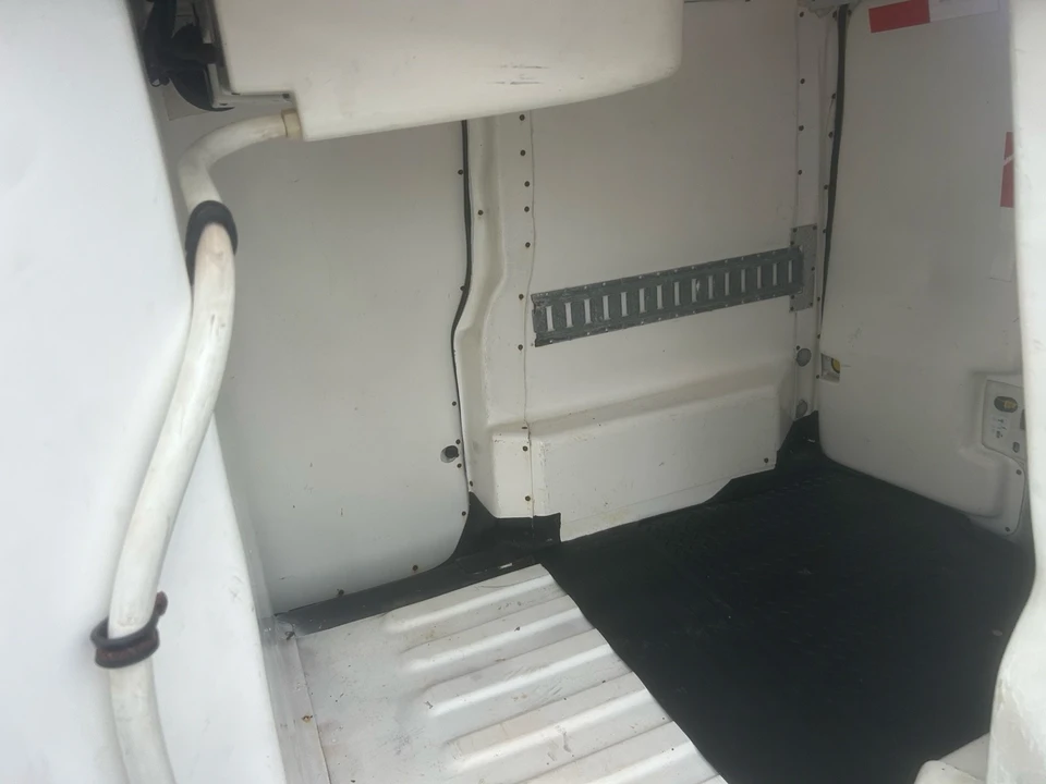 2011 Ford Transit Connect - Image 14 of 20