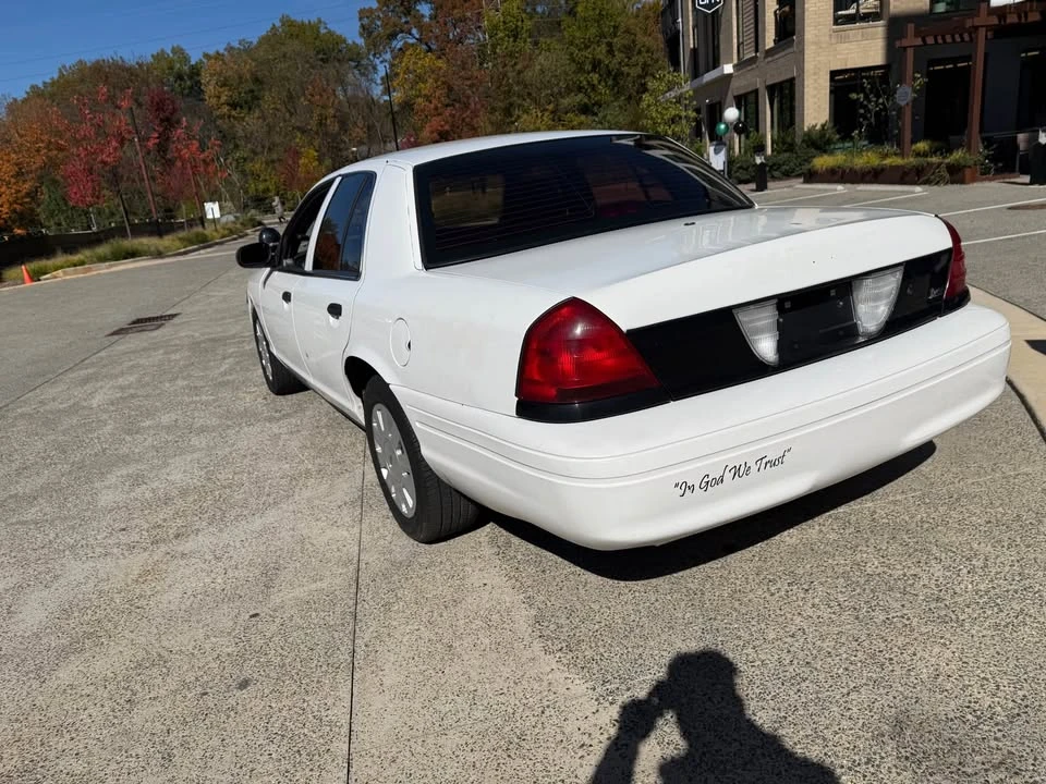 2011 Ford Crown Victoria - Image 4 of 13