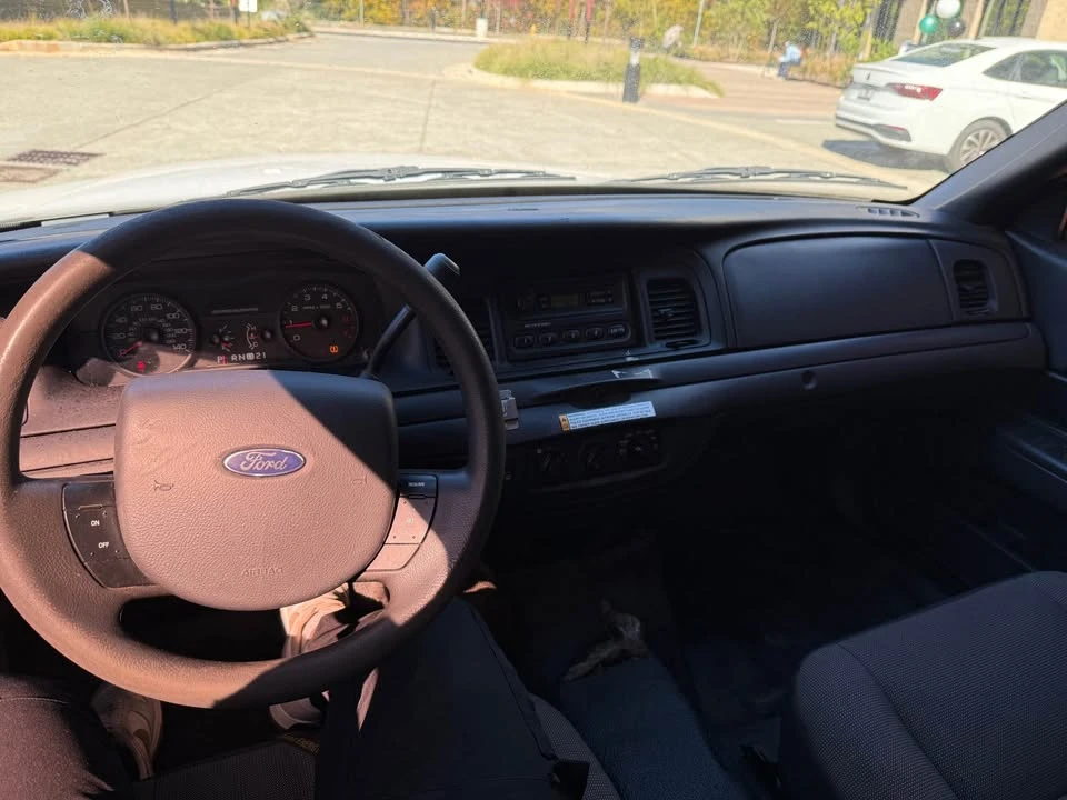 2011 Ford Crown Victoria - Image 7 of 13