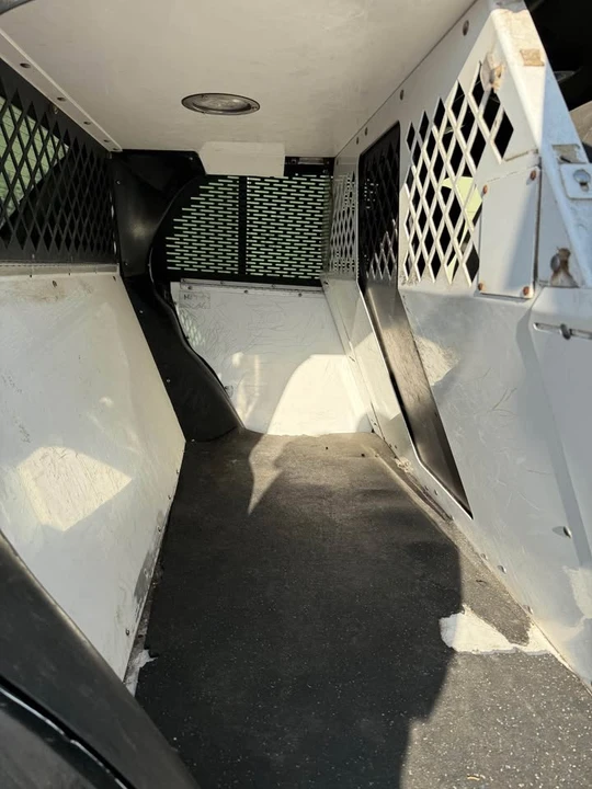 2011 Ford Crown Victoria - Image 10 of 10
