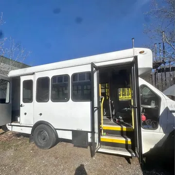 2011 Ford E350 Shuttle Bus