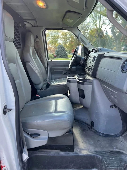 2011 Ford Econoline Van - Image 4 of 5