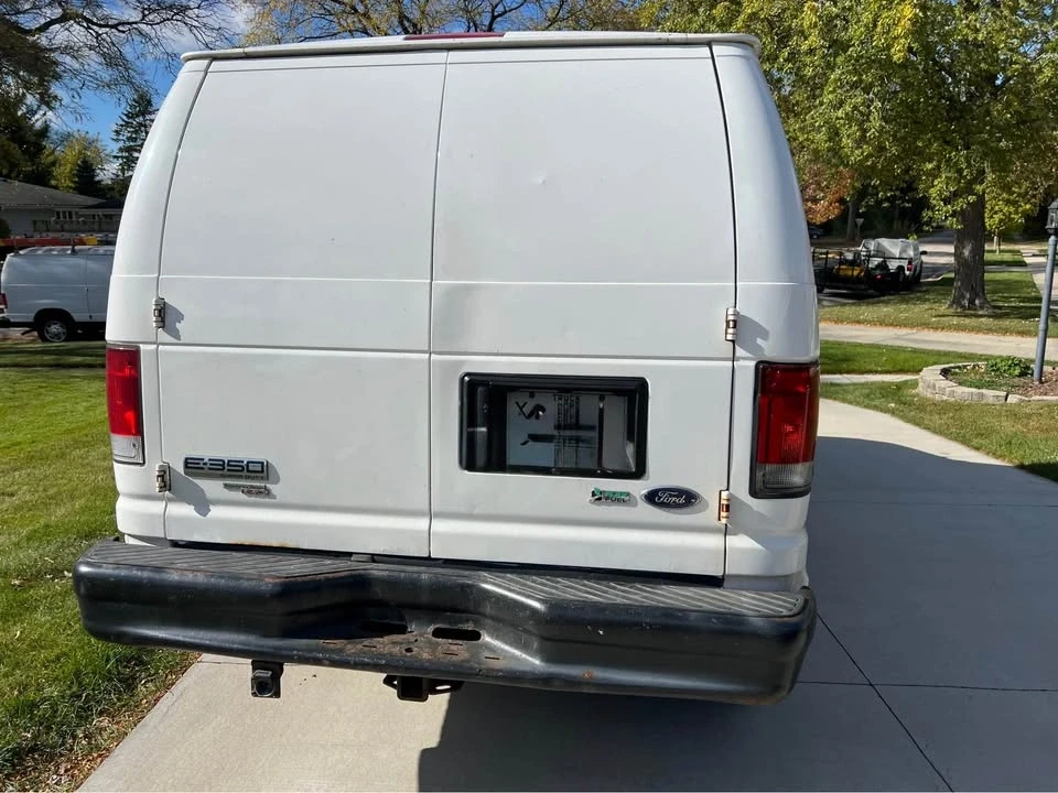 2011 Ford Econoline Van - Image 3 of 5