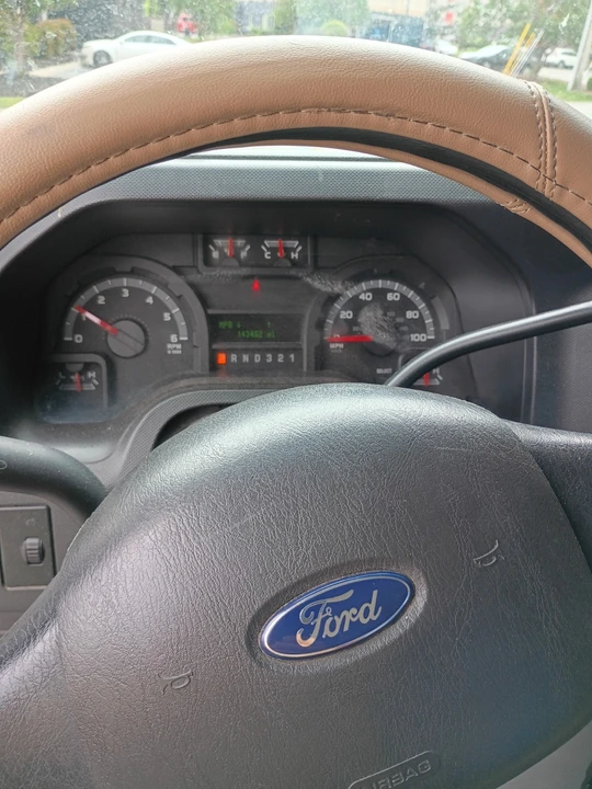 2011 Ford Econoline Van - Image 5 of 31