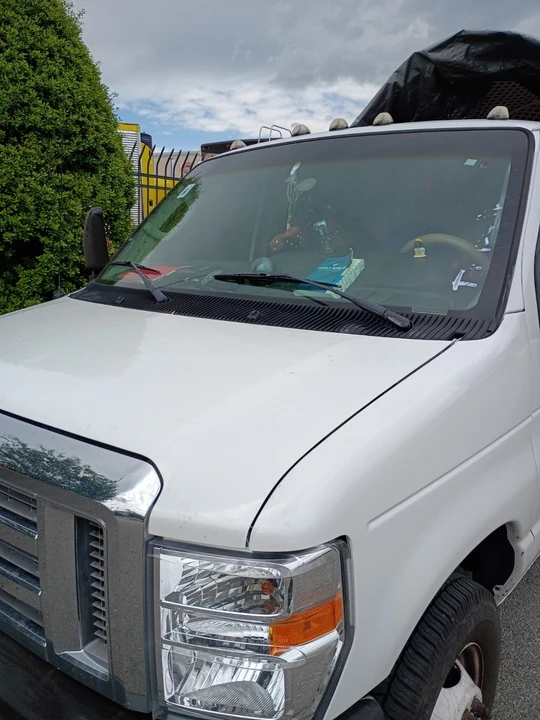 2011 Ford Econoline Van - Image 30 of 31