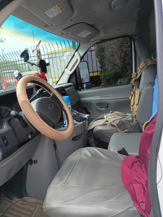 2011 Ford Econoline Van - Image 2 of 31
