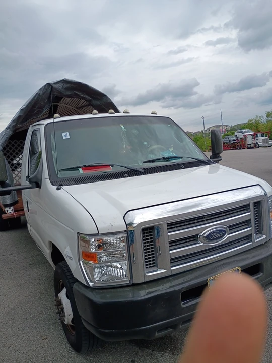 2011 Ford Econoline Van - Image 28 of 31