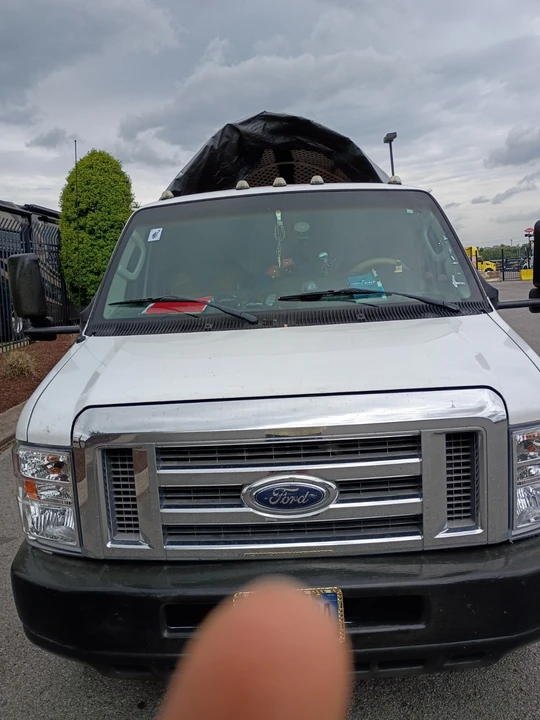 2011 Ford Econoline Van - Image 29 of 31