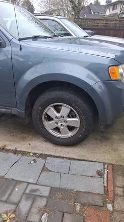 2011 Ford Escape - Image 13 of 16
