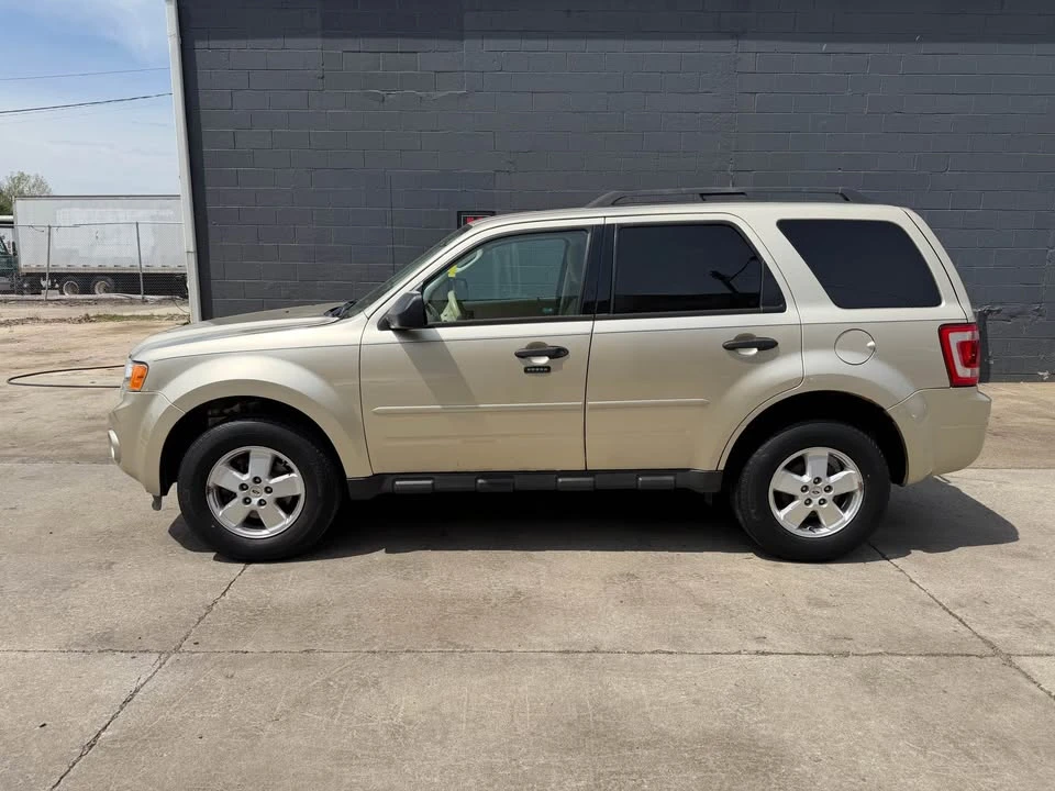 2011 Ford Escape - Image 4 of 17