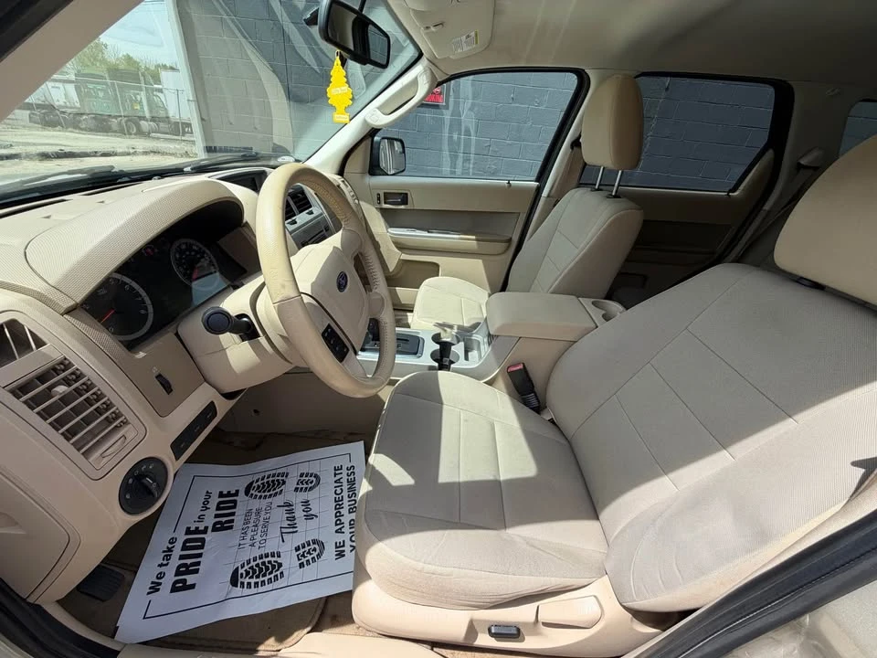 2011 Ford Escape - Image 12 of 17