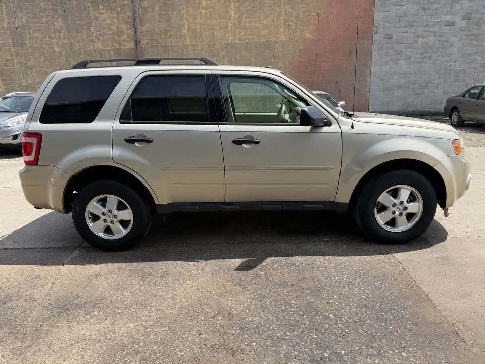 2011 Ford Escape - Image 8 of 17