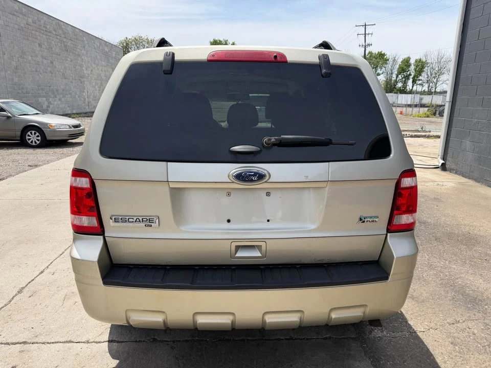 2011 Ford Escape - Image 6 of 17