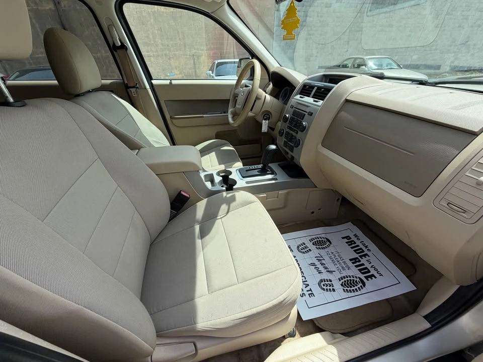 2011 Ford Escape - Image 14 of 17