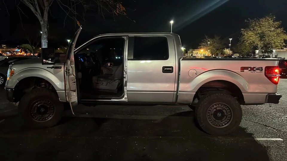 2011 Ford F-150 11th Gen - Image 2 of 2