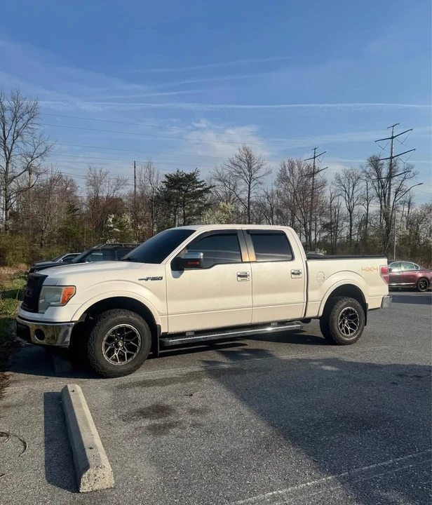 2011 Ford F-150 12th Gen - Image 2 of 15