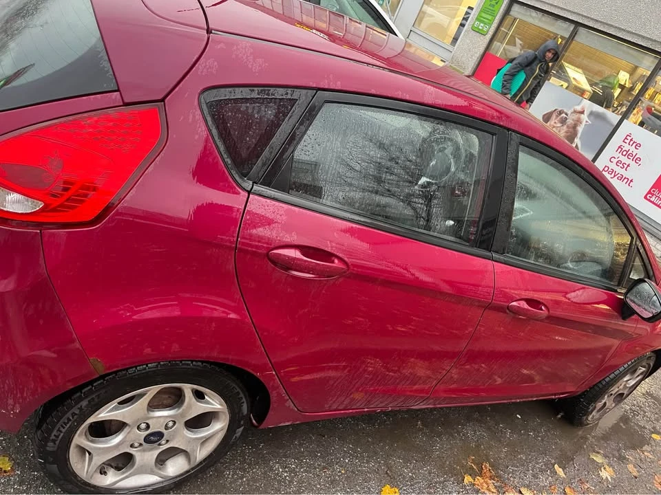 2011 Ford Fiesta - Image 4 of 5