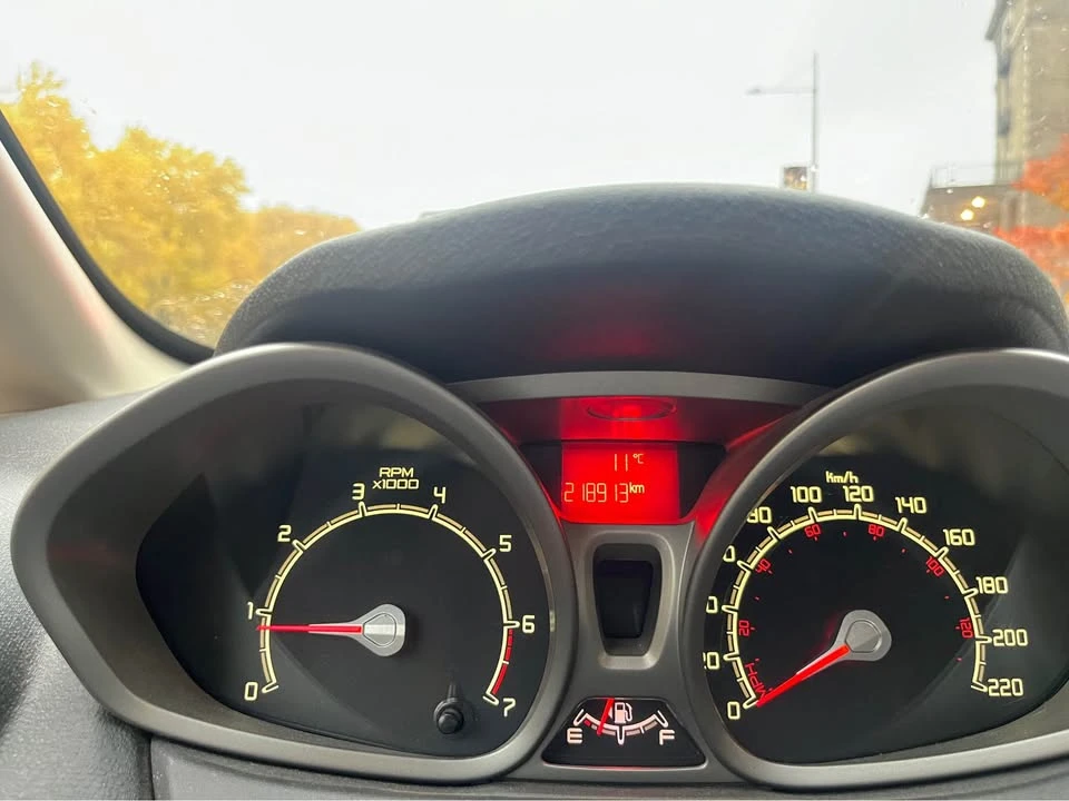2011 Ford Fiesta - Image 5 of 5