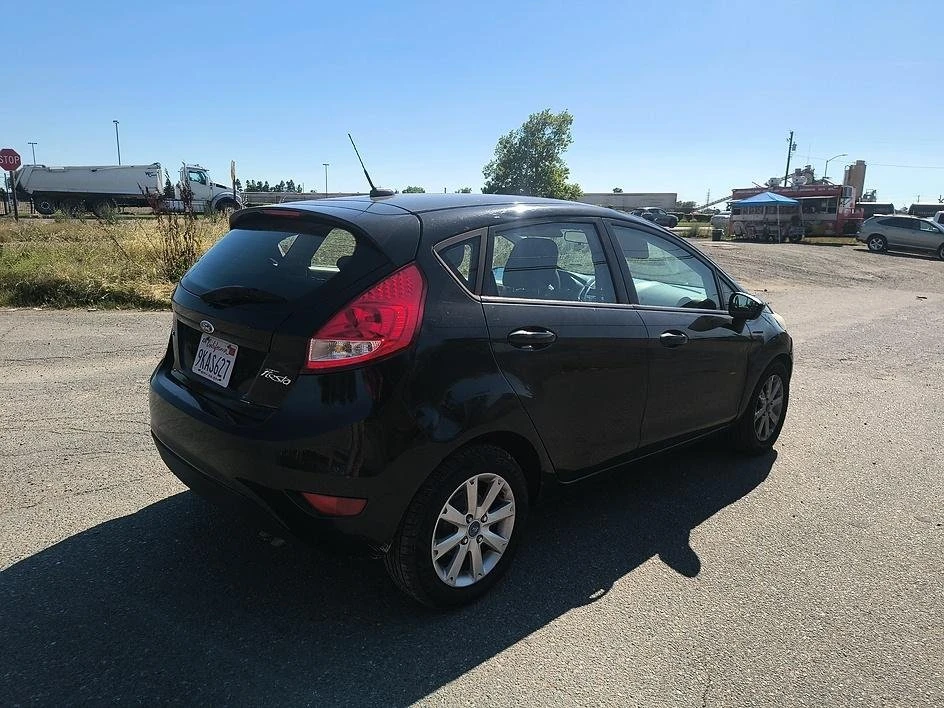 2011 Ford Fiesta - Image 3 of 5