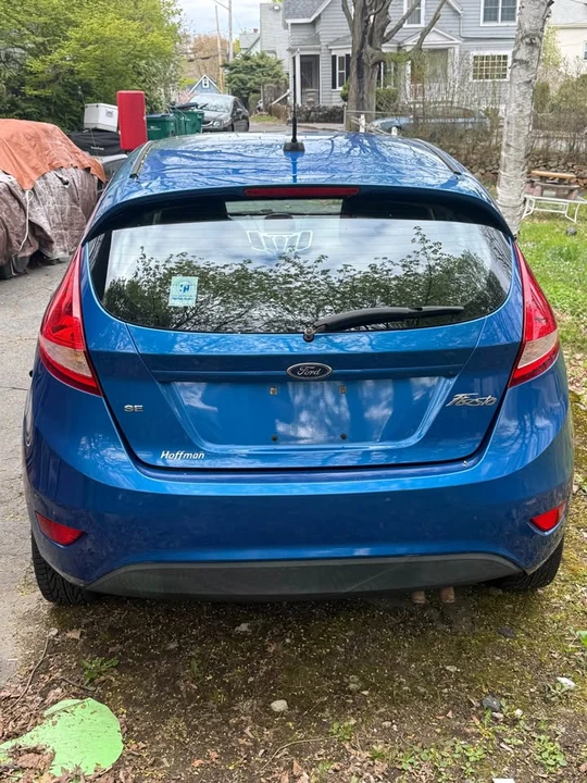 2011 Ford Fiesta - Image 2 of 9