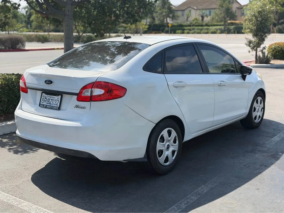 2011 Ford Fiesta - Image 3 of 9