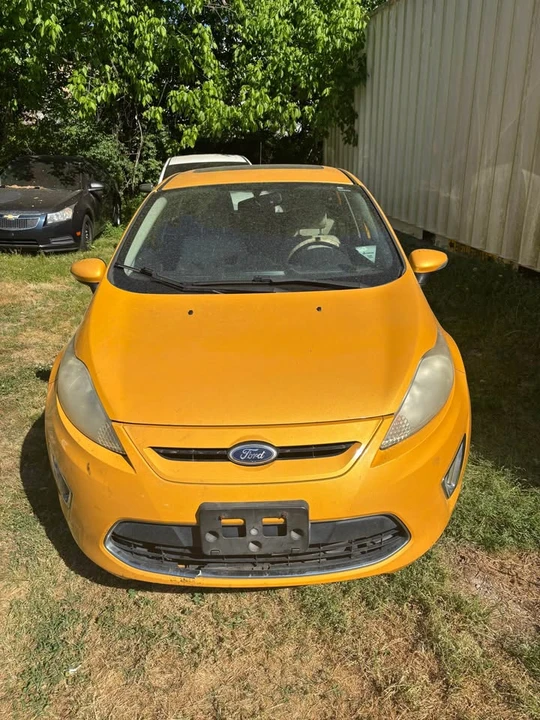 2011 Ford Fiesta - Image 2 of 9
