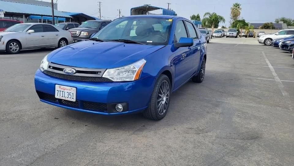 2011 Ford Focus - Image 2 of 6
