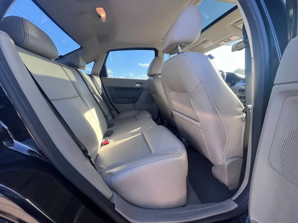 2011 Ford Focus 2nd Gen - Image 12 of 17