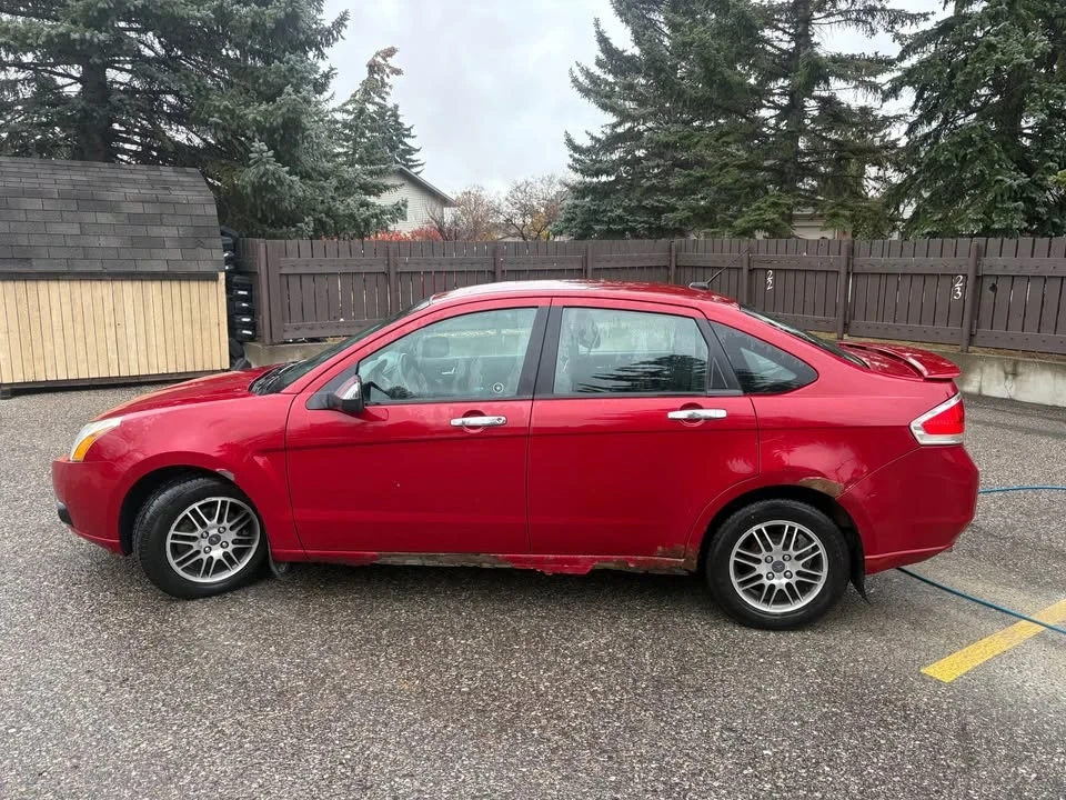 2011 Ford Focus 2nd Gen - Image 3 of 12