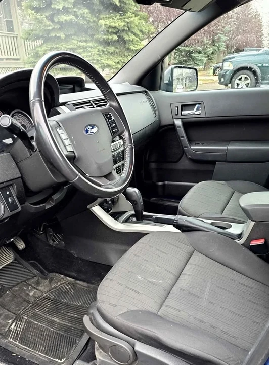 2011 Ford Focus - Image 5 of 6