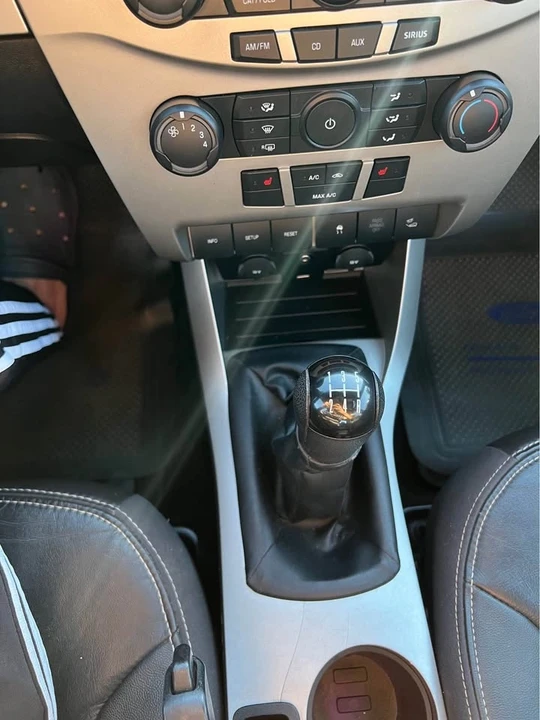 2011 Ford Focus 2nd Gen - Image 10 of 17